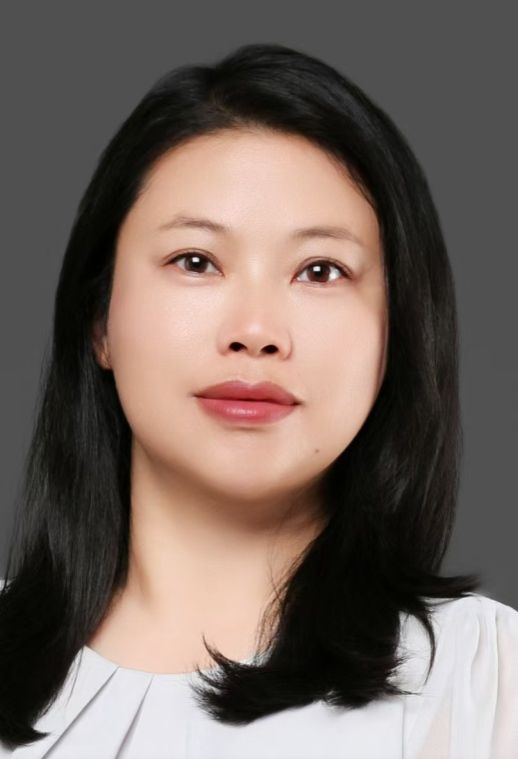 任亚萍照片